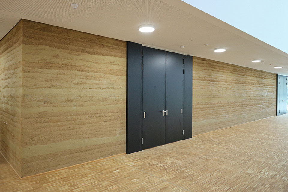 Stampflehmvorsatzschale im Leibniz Institut Potsdam